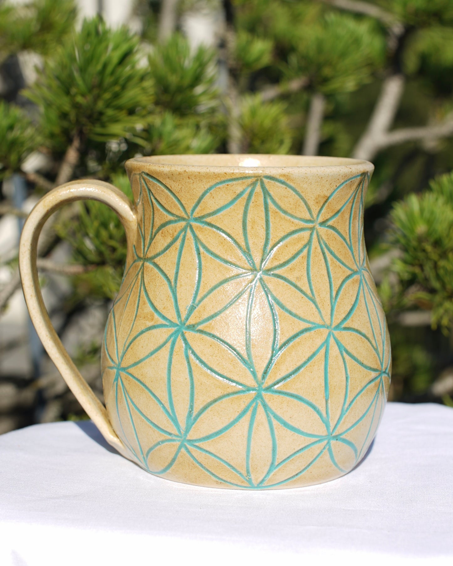 Tasse Fleur de vie Jade Sgraffito