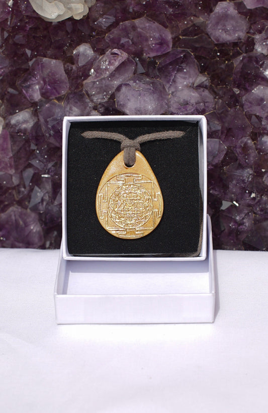 Amulett Sri Yantra in 24 Karat Gold, Lakhovsky Spule in Echt-Kupfer