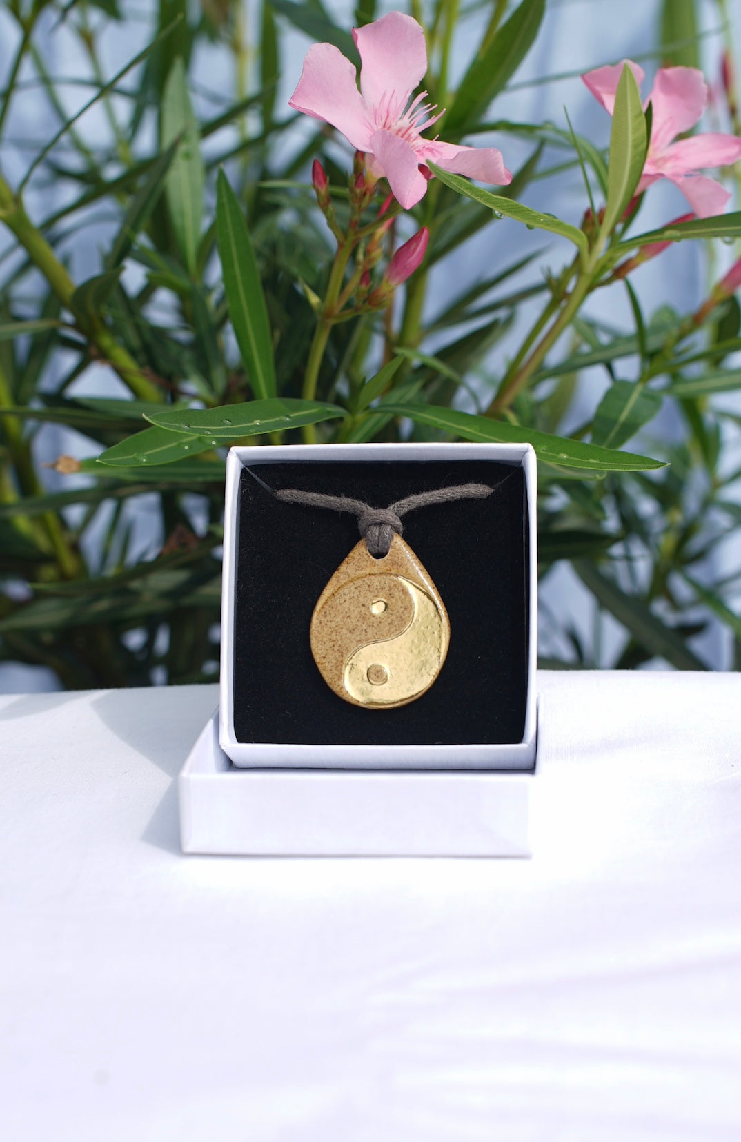 Yin Yang amulet in 24 carat gold