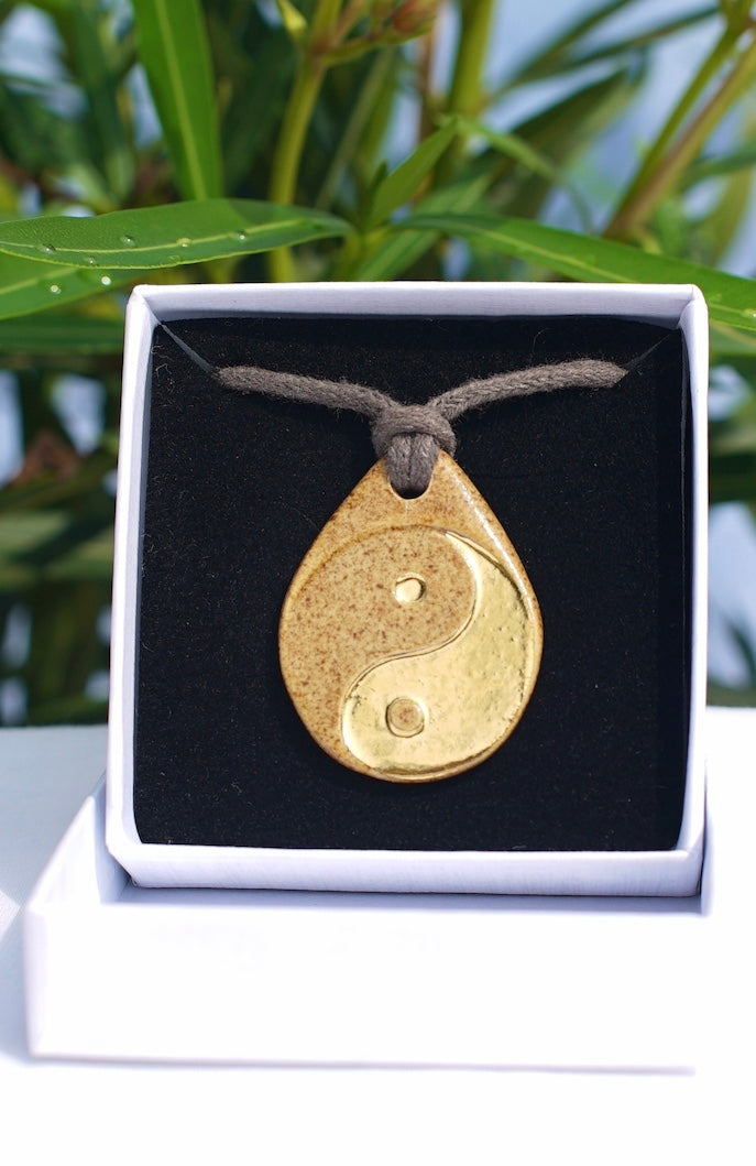 Yin Yang amulet in 24 carat gold