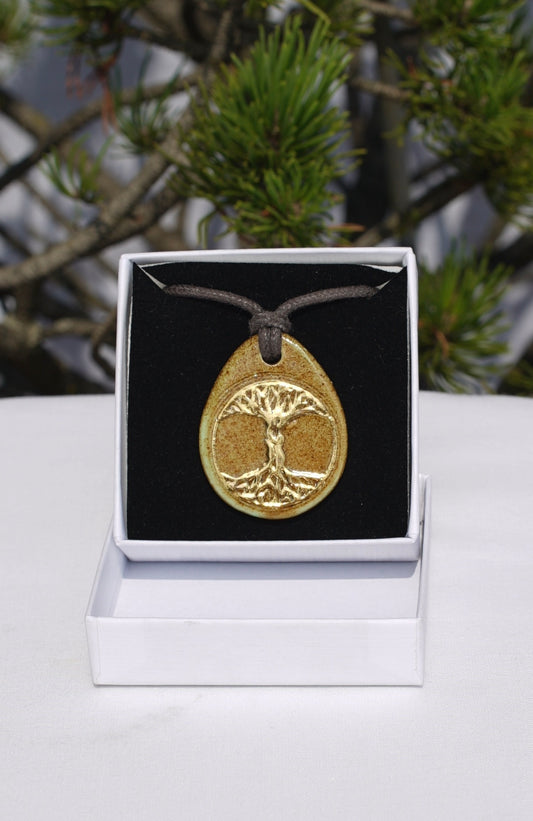 Amulet light green tree of life 24 carat gold