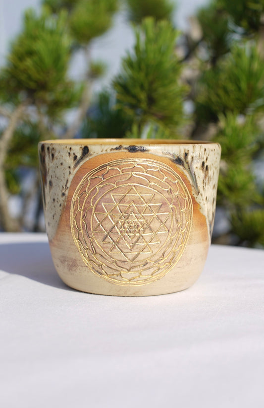 Becher Kakaozeremonie mit Sri Yantra 24 Karat Gold