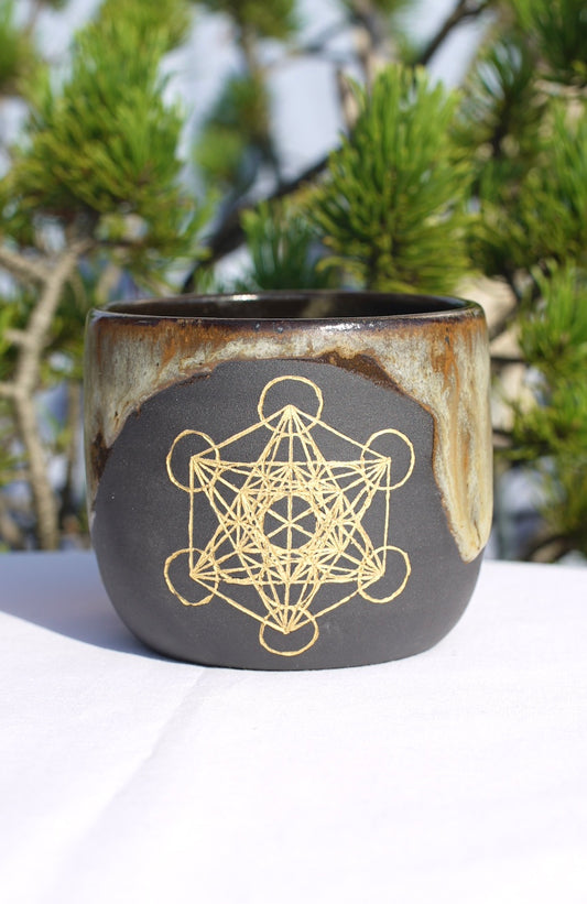 Mug cocoa ceremony black with Metatrons cube 24 carat gold