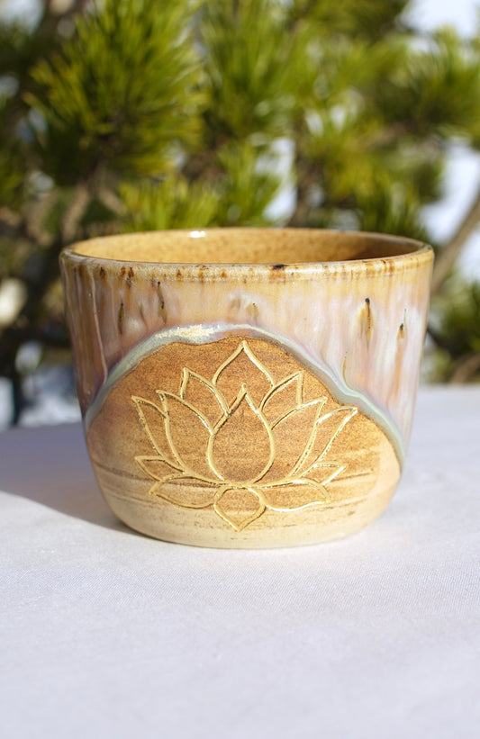 Cocoa ceremony mug with lotus 24 carat gold