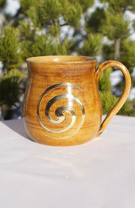 Tasse spirale or