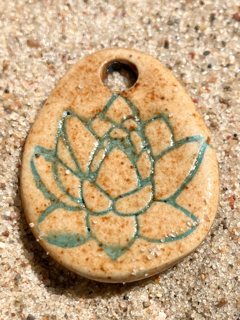 Amulet lotus jade small